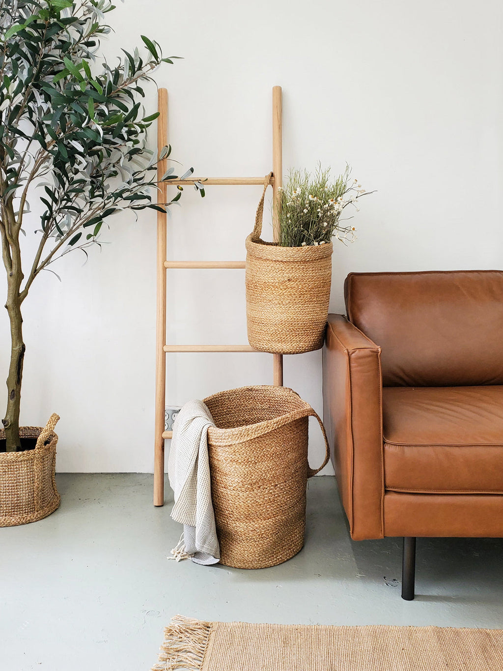 Stylish Bathroom Hanging Caddy